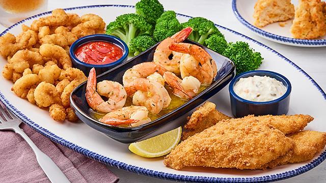 Lunch Favorites At Red Lobster Red Lobster Seafood Restaurants [ 360 x 640 Pixel ]